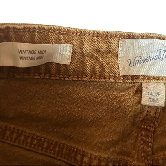 Universal Threads Camel Brown Jean Shorts for Women 14 - Picture 2 of 6